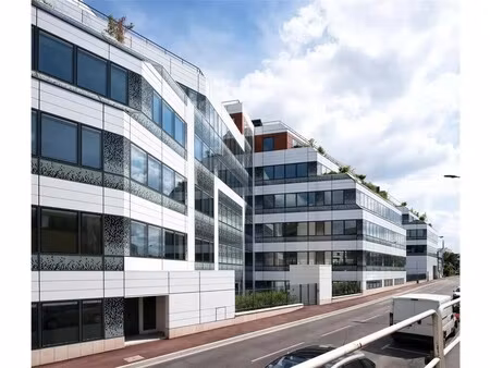 location bureaux 942 m² à 6 528 m²