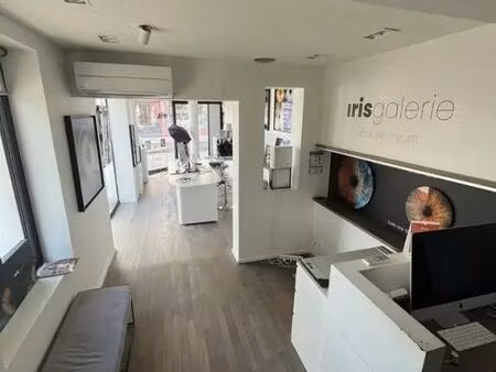 location commerce 52 m²