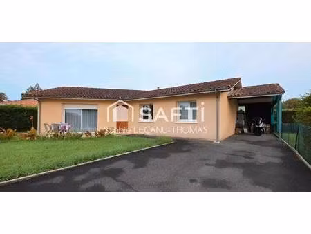 cœur de ville  commerces de proximités et école.