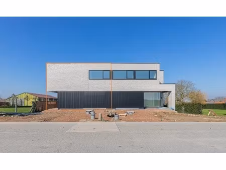 huis te koop in zwalm met 4 slaapkamers