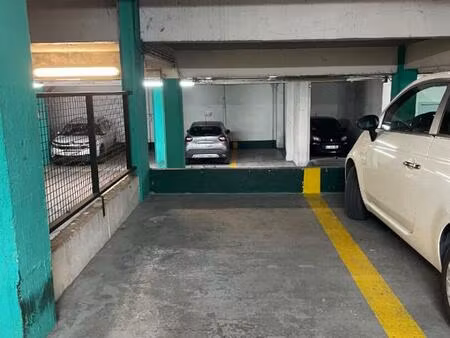 parking/ box paris 14