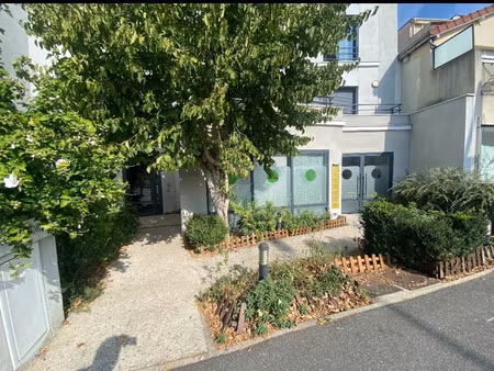 local professionnel à vendre issy les moulineaux 4 pièce(s) 65m2 350 000€