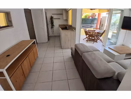 location appartement  41.23 m² t-2 à ducos  1 100 €