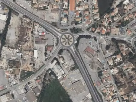 location commerce 150 m²