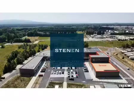 location commerce monteux 84170 305m²