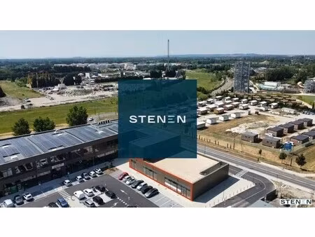 location commerce monteux 84170 153m² à 581m²