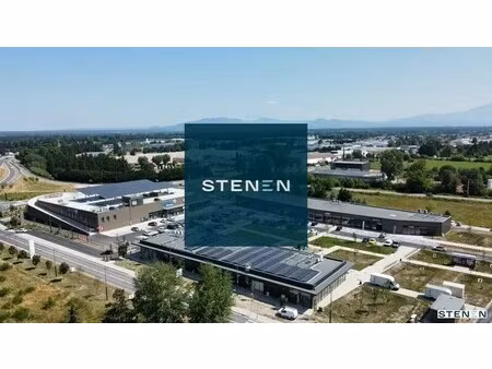 location commerce monteux 84170 180m²