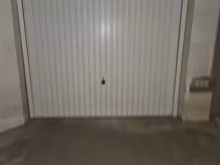 vente parking 23m2 le barcarès 66420 - 39500 € - surface privée