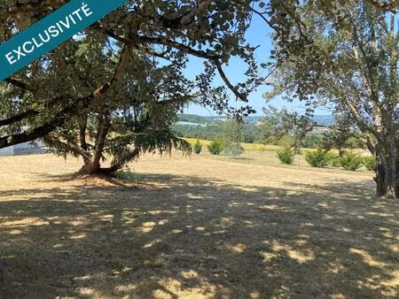 très beau terrain à bâtir à montesquieu