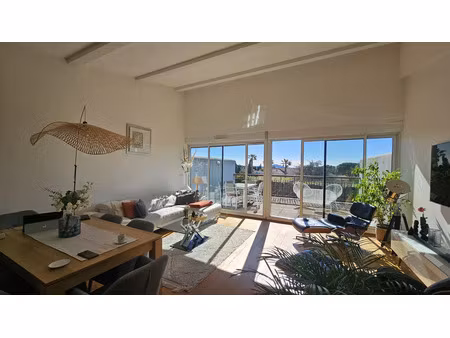 vente appartement bandol 83150 - - surface privée