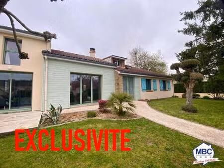 vente maison à montrevault-sur-evre (49110) : à vendre / 190m² montrevault-sur-evre