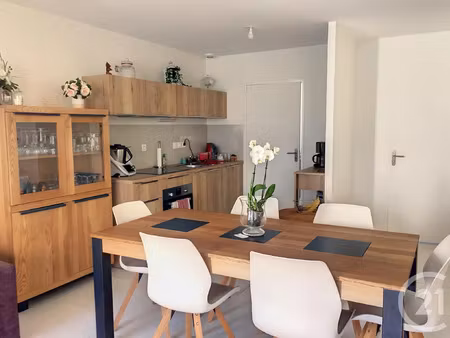 location appartement 3 pièces à dinan (22100) : à louer 3 pièces / 70m² dinan