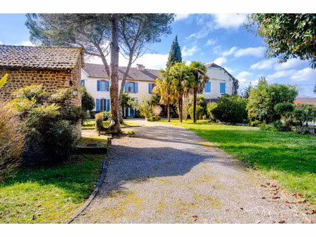 vente propriété 8 pièces 348 m² à vic-en-bigorre (65500)  449 000 €