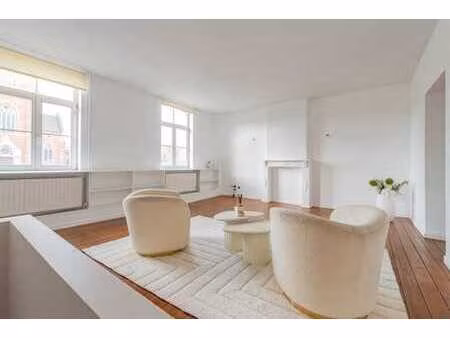 charmant appartement en triplex avec terrasse de 24 m²