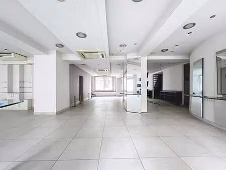 surface de commerciale de 135 située en centre-ville !