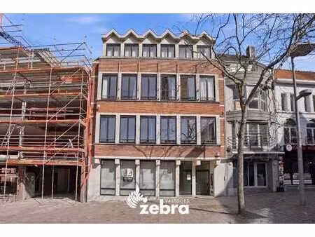 veelzijdig handelspand met parkeerplaatsen op topligging ...