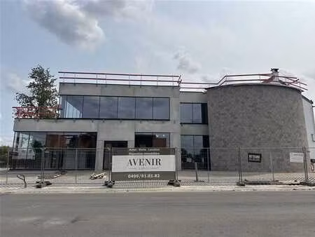 espace commercial/bureaux neuf sur axe fréquenté