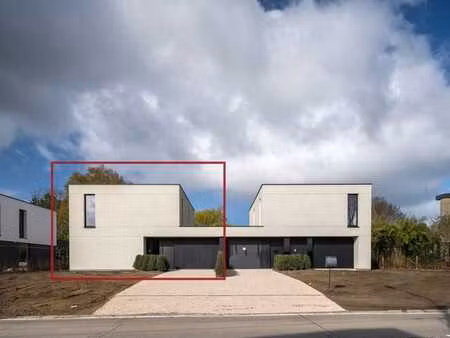 villa neuve semi-ouverte de 4 chambres dans le quartier pai