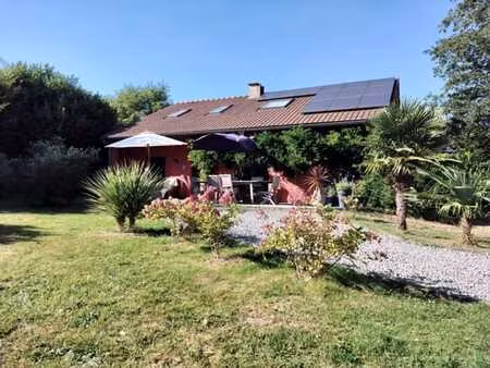 vivons bien  vivons cachés dans un écrin de verdure