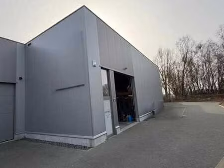 unité pme 380 m² à louer près de l’e313 – ranst