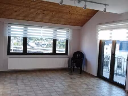appartement 2 chambres - 75m² rénové - proche gare d'arlon