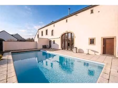 coup de coeur pour cette splendide fermette avec piscine à v
