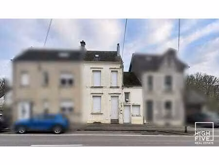 maison mitoyenne à rénover 3 chambres!