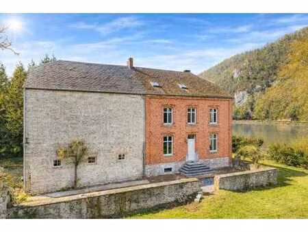 belle opportunité avec vue sur la meuse située à hastière !