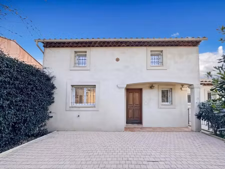 vente maison 6 pièces 177 m² à hyeres (83400)  749 000 €