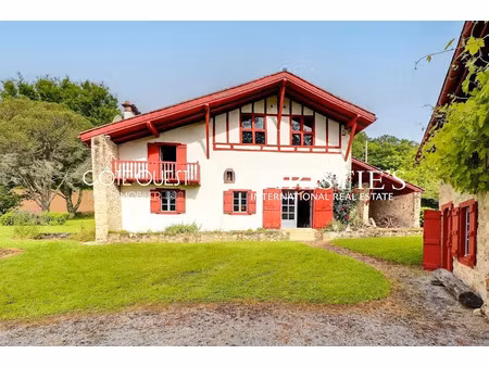 vente ferme 7 pièces 380 m² à macaye (64240)  980 000 €