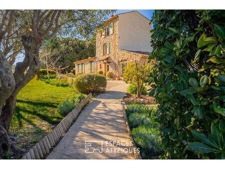 bergerie historique  vue panoramique et chambres d'hôtes de charme