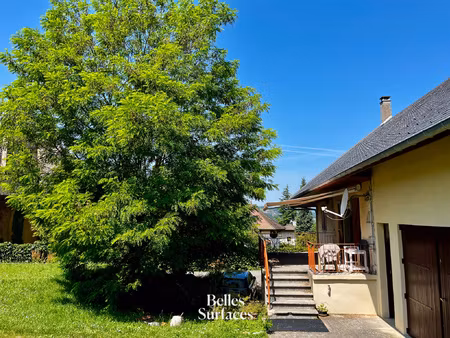 corps de ferme type t4 avec appartement indépendant + platea