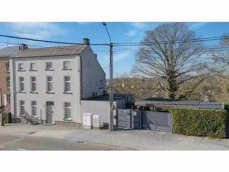 spacieuse maison de caractère avec partie professionnelle