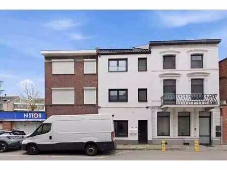 volledig gerenoveerde opbrengsteigendom met vaste maandel...