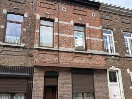 maison de +-155m² sur 1a50. 2/4ch  terrasse  jardin  elec ok