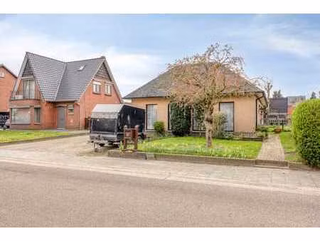 charmante maison quatre façades avec grand entrepôt