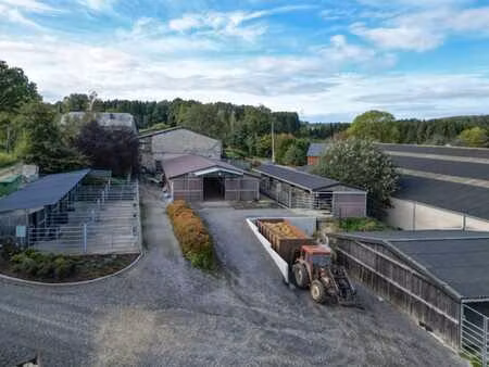 ferme de caractère avec infrastructures équestres