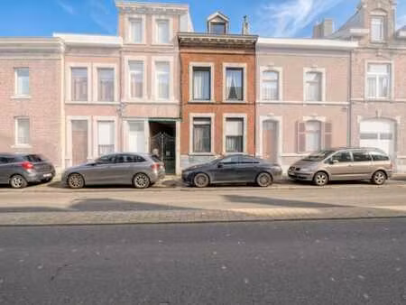 maison proche de toutes commodités - 2 façades