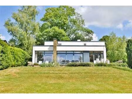 villa 5 chambres  terrasse et double garage à hony!