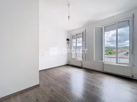 location appartement 2 pièces à caudebec-lès-elbeuf (76320) : à louer 2 pièces / 50m² caud