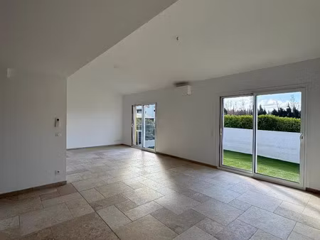location maison 4 pièces 143 m² à corbère-les-cabanes (66130)