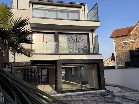 vente maison 8 pièces 300 m² à la varenne saint hilaire (94210)  1 299 000 €