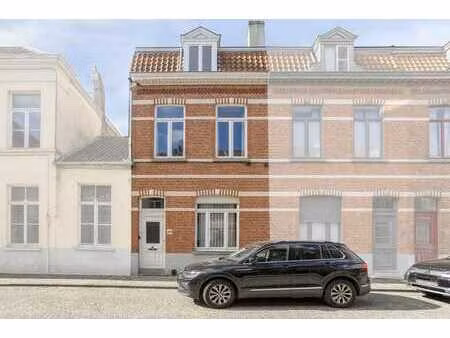 charmante maison à vendre dans la sint-clarastraat  bruges