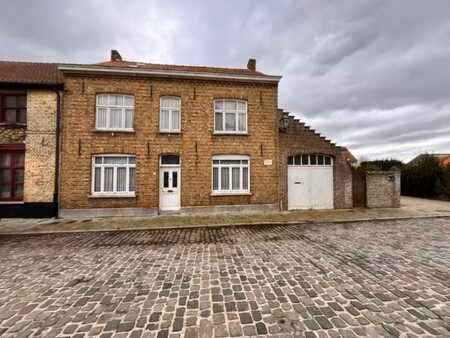 maison 3 façades de caractère à rénover - grand potentiel