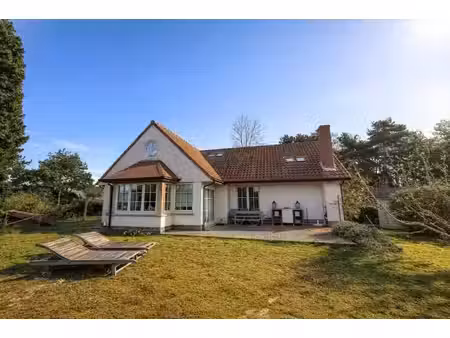 belle villa située dans un endroit calme à saint-idesbald.