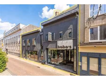 prachtig winkelpand met duplex op groot perceel