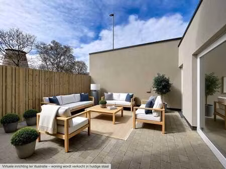 maison entièrement rénovée avec grande terrasse à zwijnaarde