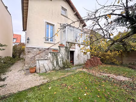 maison 5 pièces de 88 m²