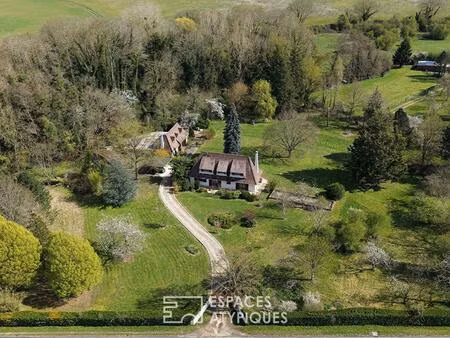 élégante maison béarnaise et sa dépendance au coeur d'un parc paysager