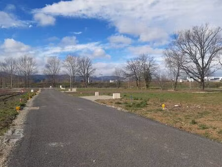 terrain constructible viabilisé à vendre